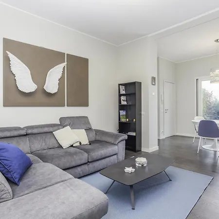 Elegant Metro A - By Openroma Apartman *