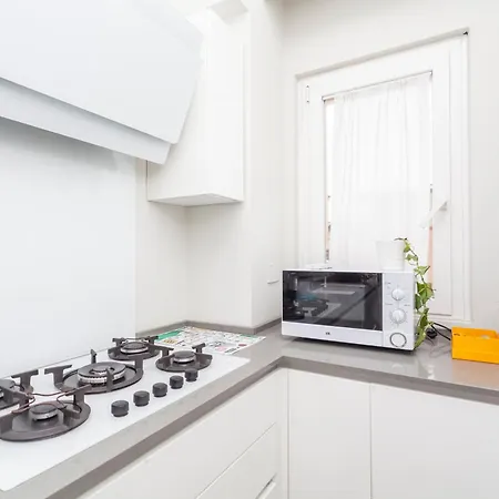 Elegant Metro A - By Openroma